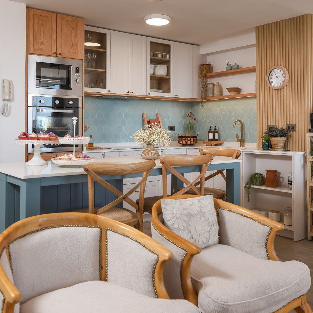 La cocina y sala de estar de Paula: un hogar que inspira creatividad